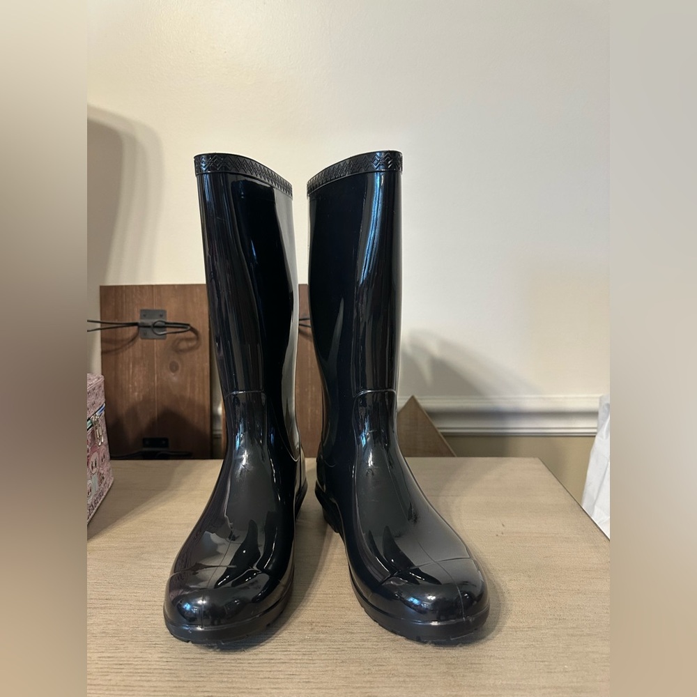 UGG Black Tall Rain boots with warm sheepskin and lambswool on footbed W-8 - Picture 8 of 14